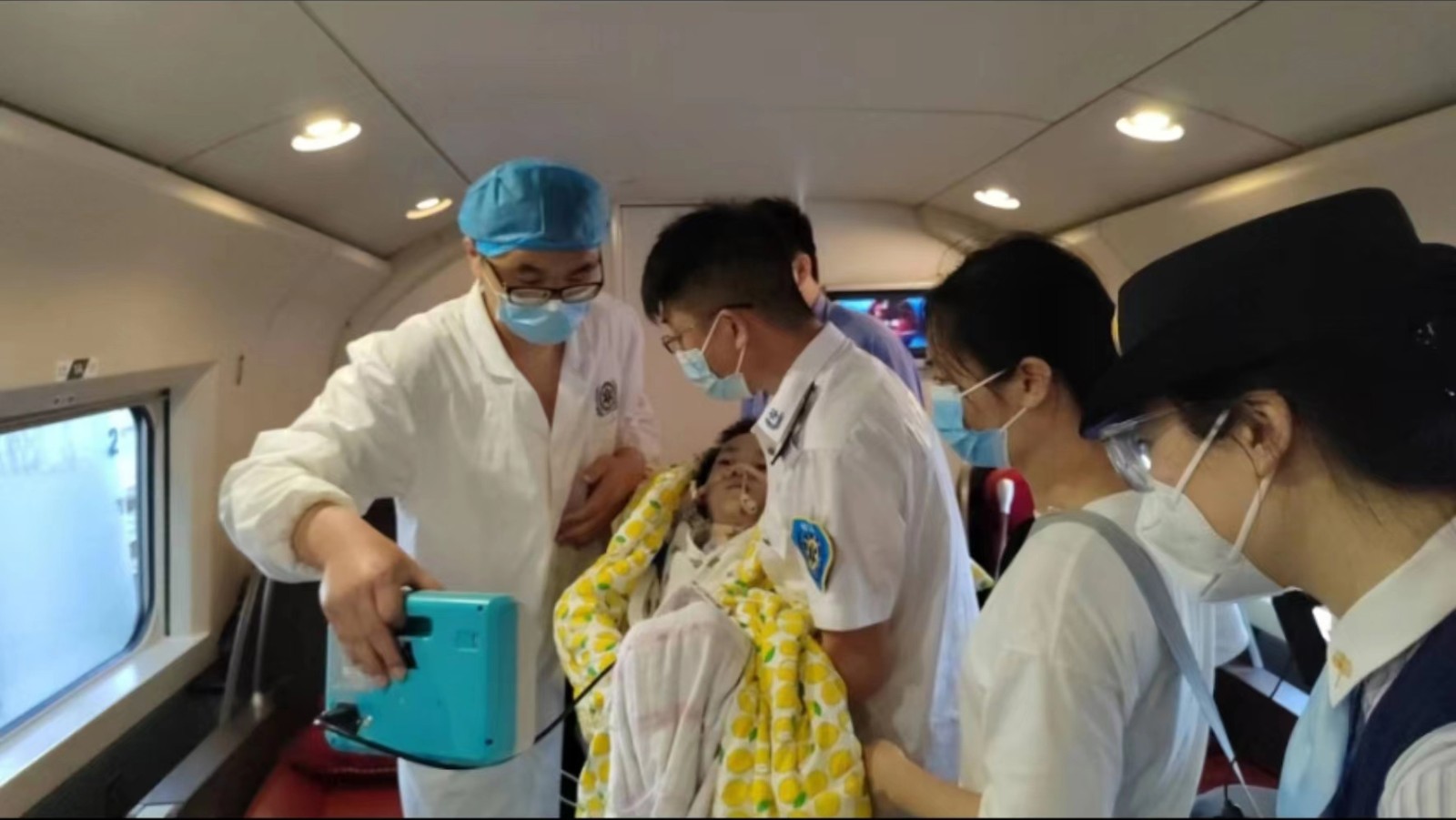 鹤峰县专业高铁转运